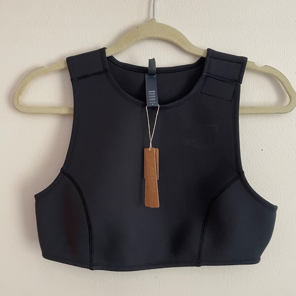 SKIMS Sport Swim Black Top - Picture 4 of 10
